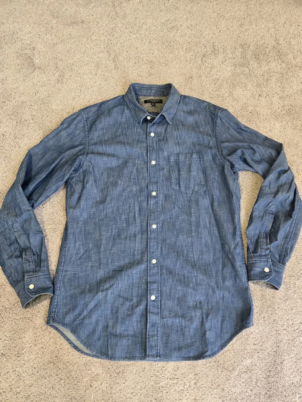 Banana Republic Men's Blue Denim Chambray Button-Down Shirt Slim Fit Size Medium